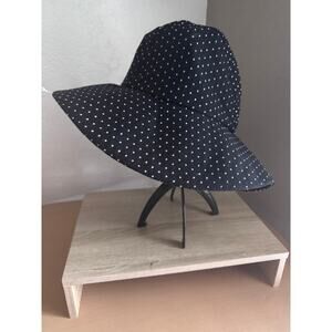 Bella Starr Black White Polka Dot Sun Hat